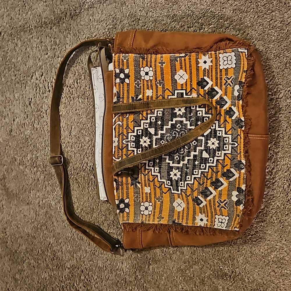 Myra Overnight Bag